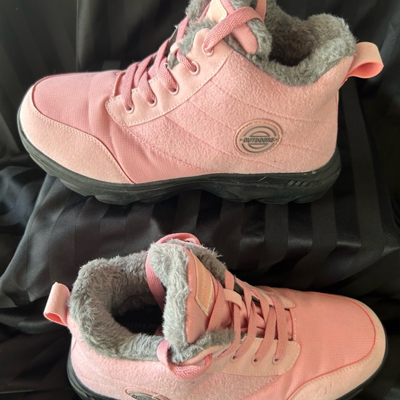 Pink High-Top boots - Picture 3 of 4